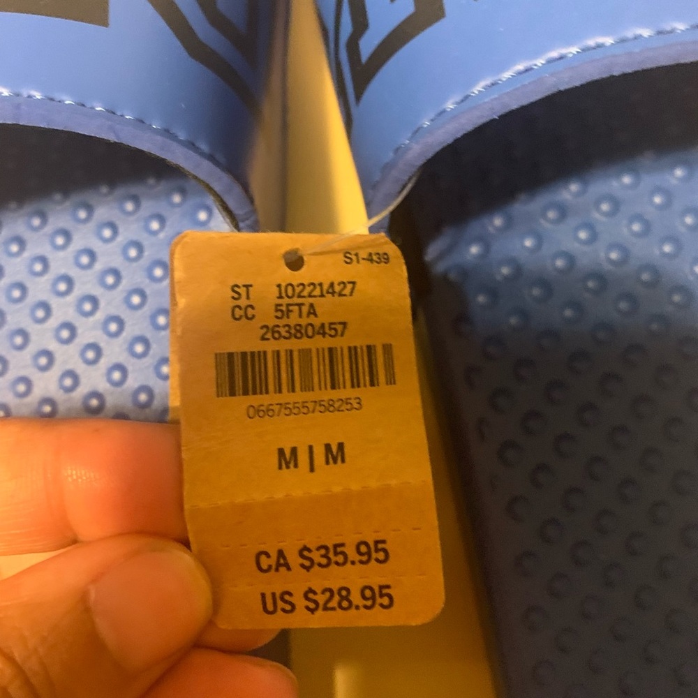 VS Pink Slides - Picture 3 of 3